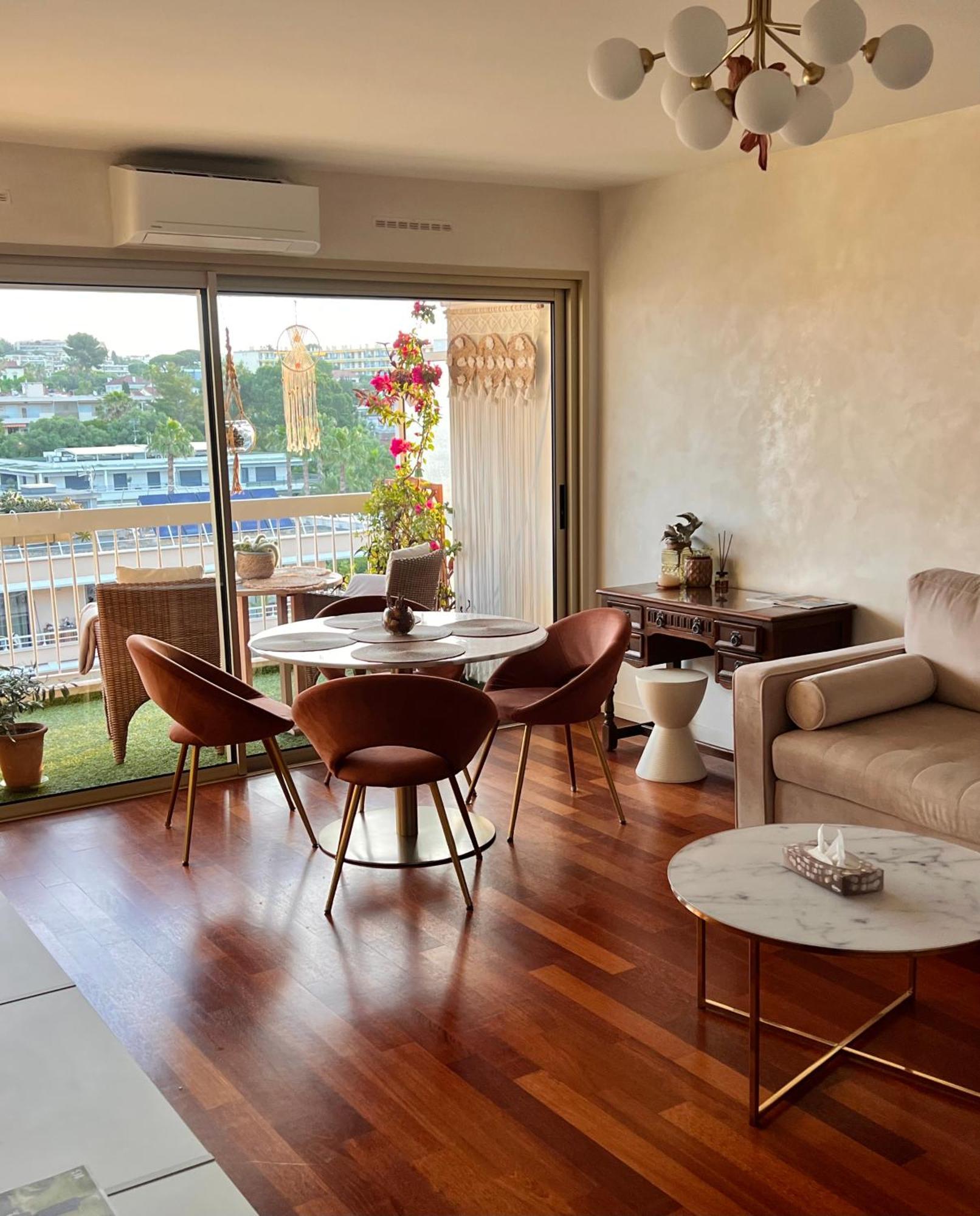 Luxury Penthouse Near The *